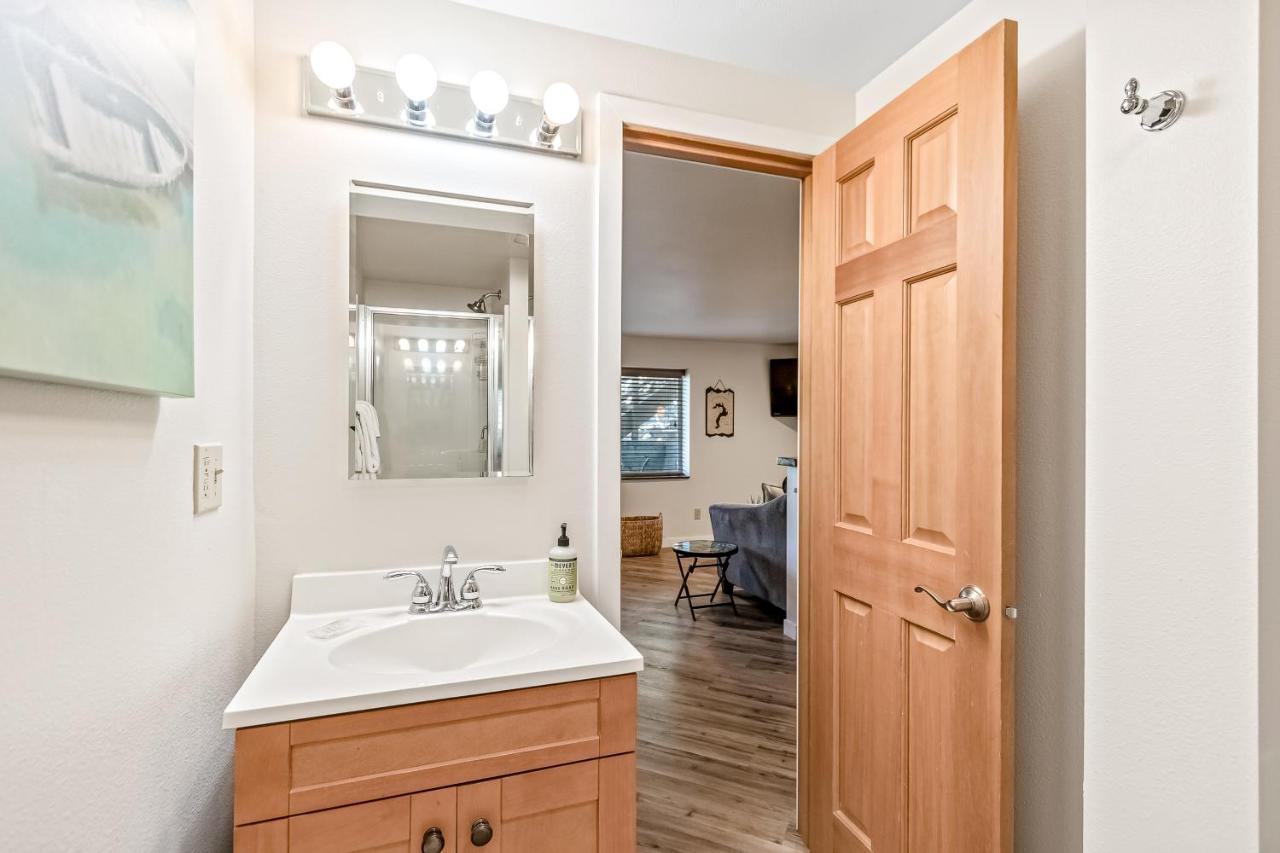 Driftwood Waterfront Gem Apartamento Sandpoint Exterior foto